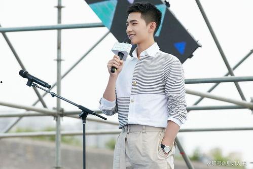 杨洋综艺吃瓜热,揭秘明星幕后趣事