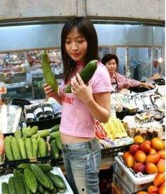 宿舍大妈在线吃瓜,揭秘校园八卦风云